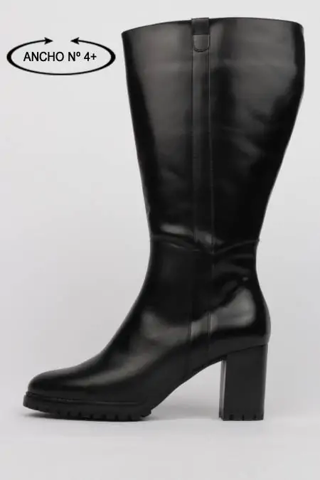 Black heel high boots...