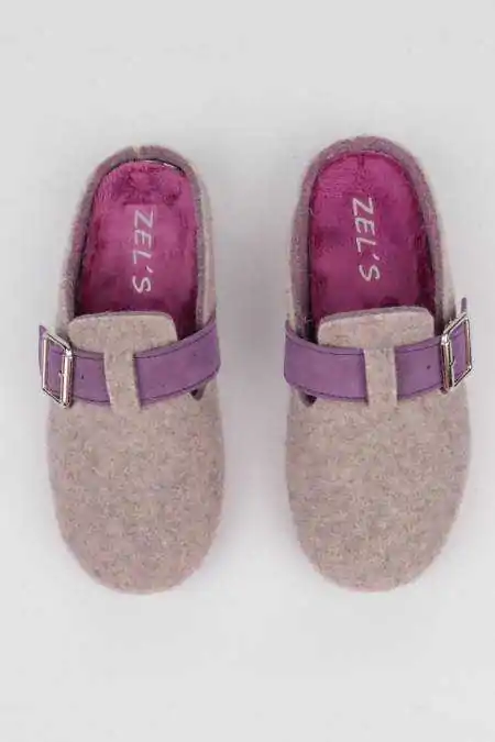 Comfortable slippers buckle...