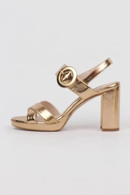 Sandalias doradas con...