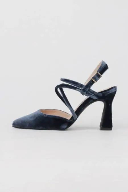 Zapatos destalonados...