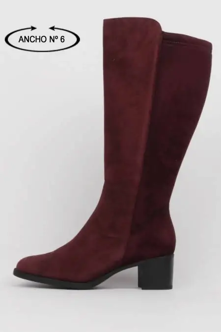 Botas burdeos tacón piernas...