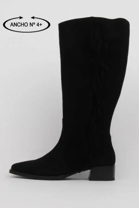 Black high boots fringes...