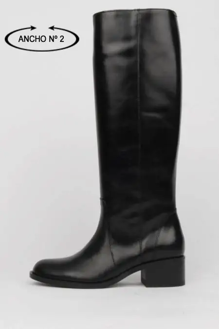 Low heel black high boots