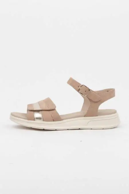 Flat sandals camel color...