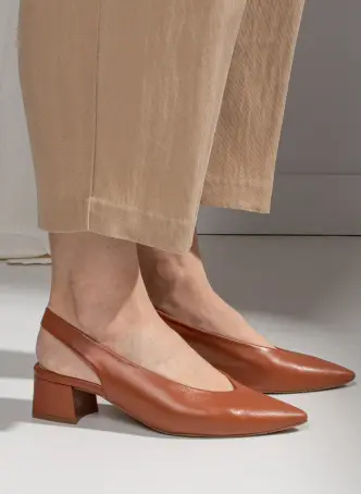 Heel pumps shoes